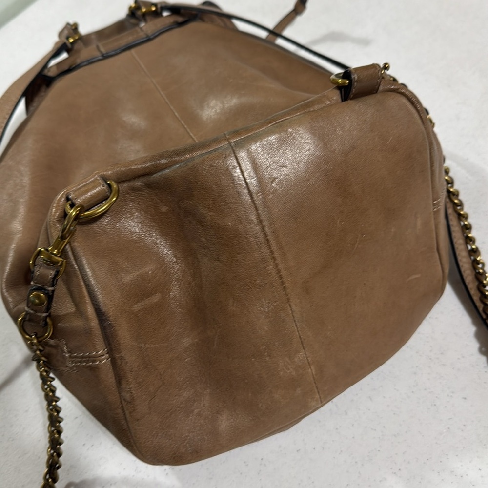 Frye Backpack Bucket Tan Leather Bag Gold Hardware Medium - Picture 6 of 14